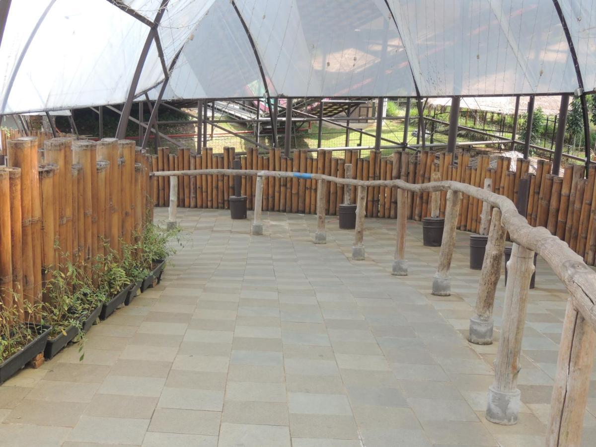 Hotel Semilir Glamping Semarang Exterior foto